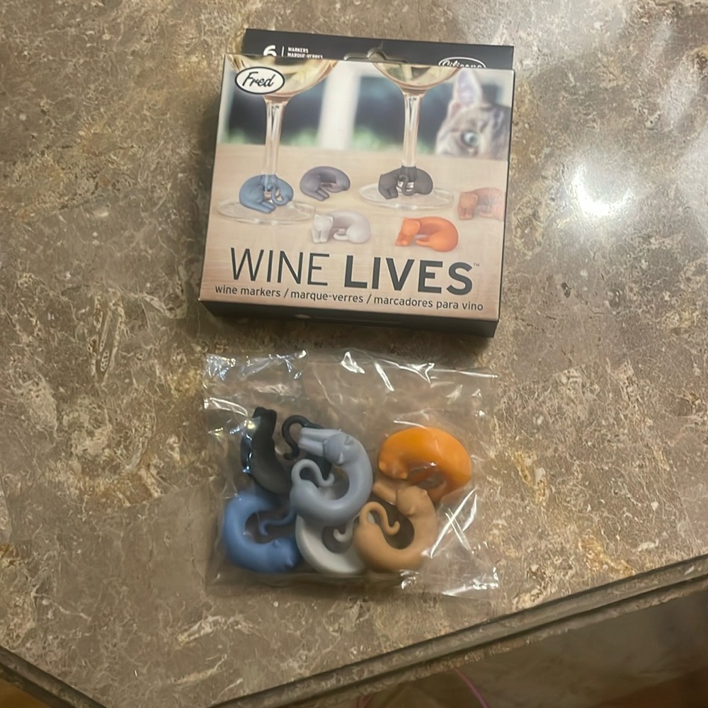 Fred Wine Lives 6 Cat Wine Markers